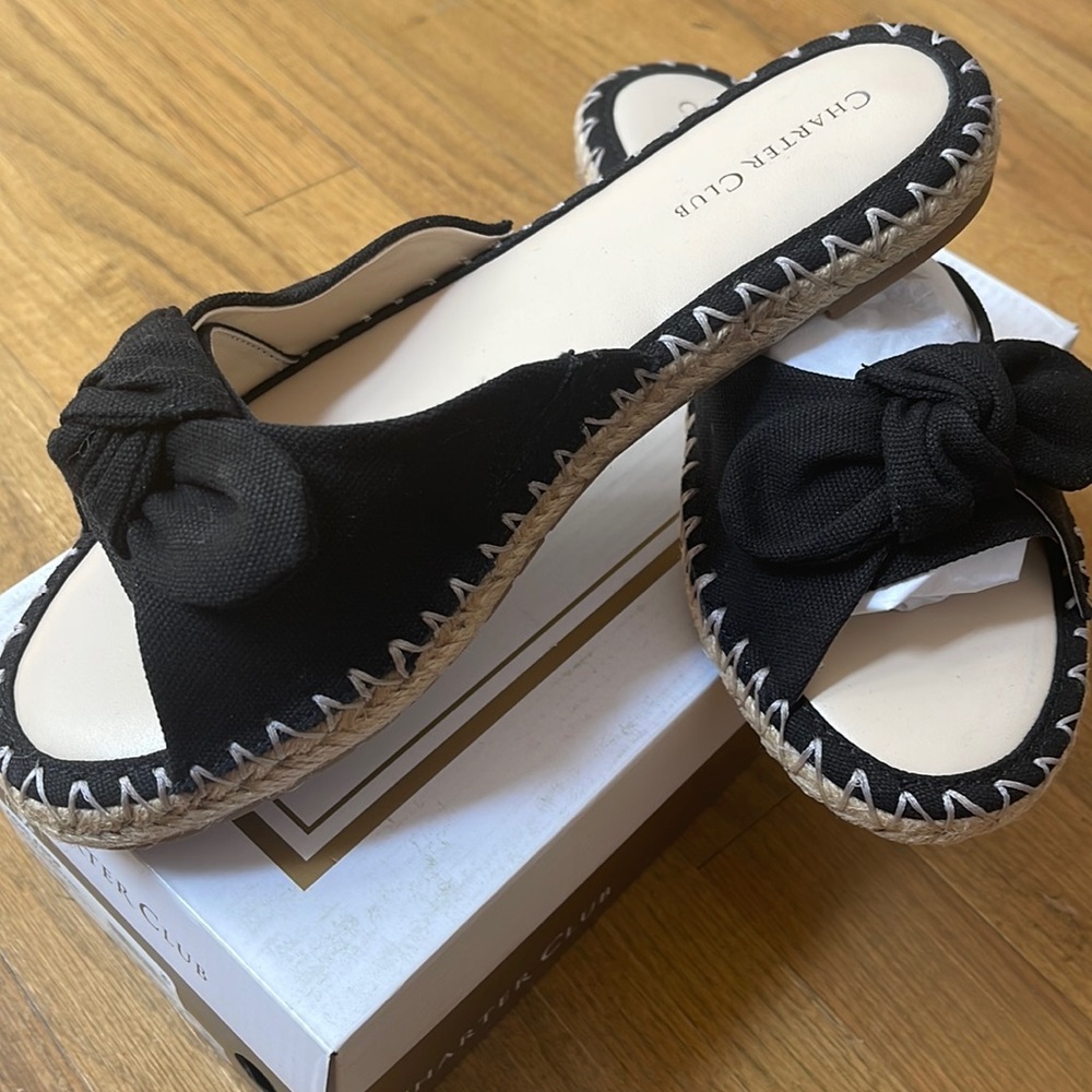 Charter Club mismatched 9 and 91/2sandals | NWT | nearly same size